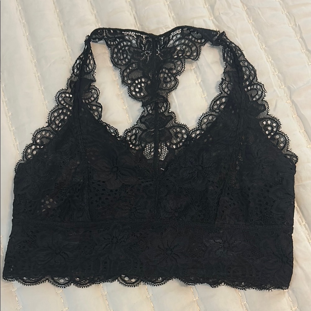 Kimchi Blue Black Lace Wireless Bralette